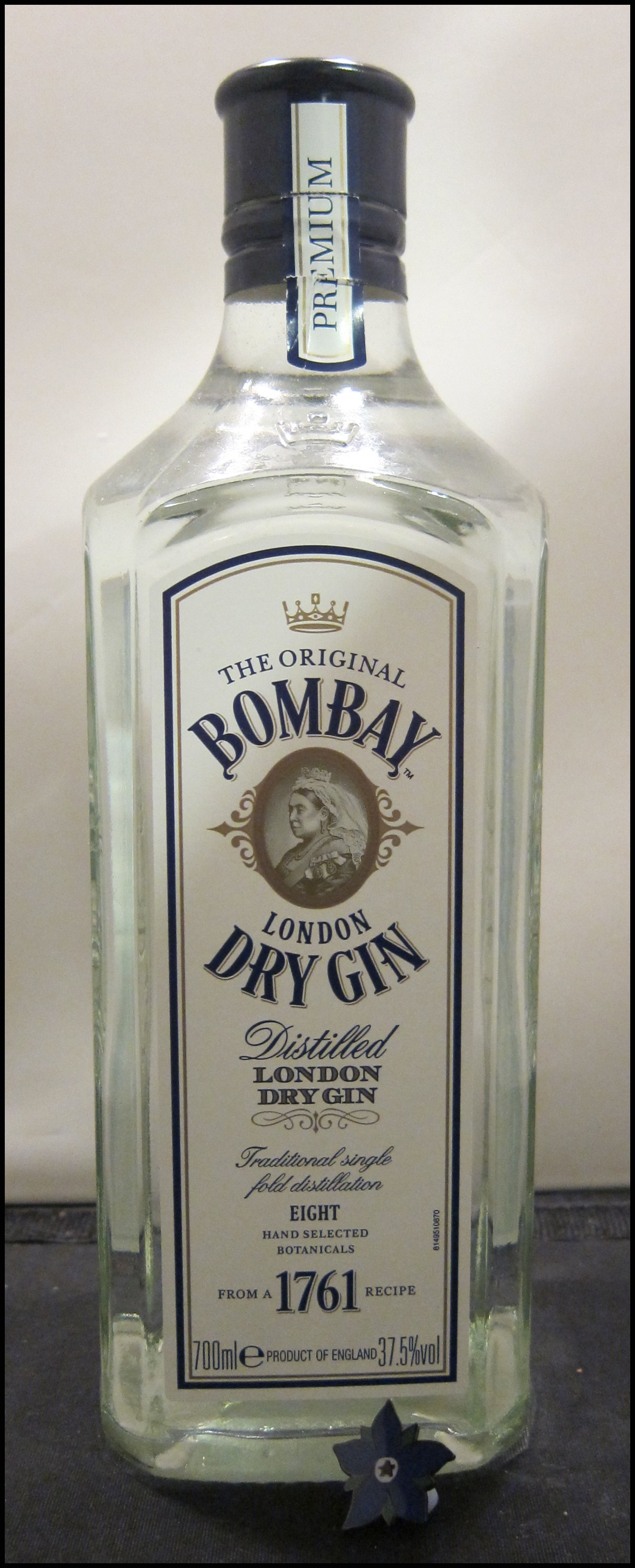 | Gin with… Cocktails Cup Fruit ABV) Bombay (37.5% Summer Dry