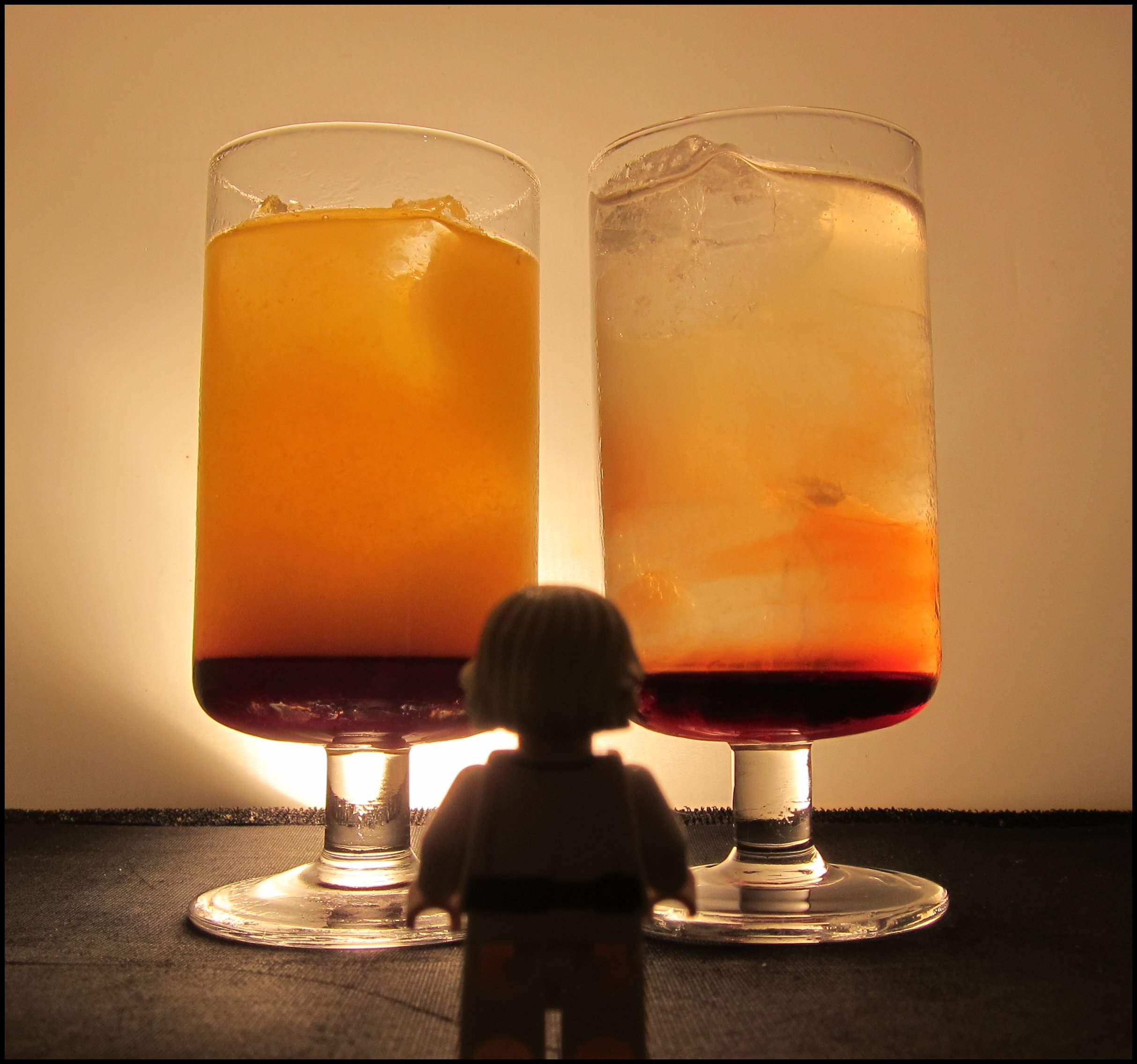 https://summerfruitcup.files.wordpress.com/2016/05/binary-sunsets-cocktail-episode-iv-star-wars-drinks-final.jpg